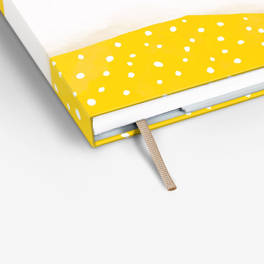 Threadbound Sketchbook - Dog Chase (MRT_H086-LG)
